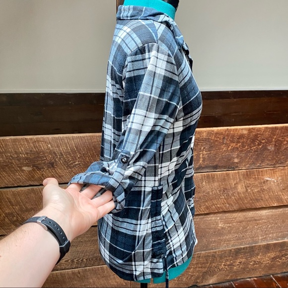 Love Potion Plaid Flannel Crop Convertible Button Down - Picture 5 of 12